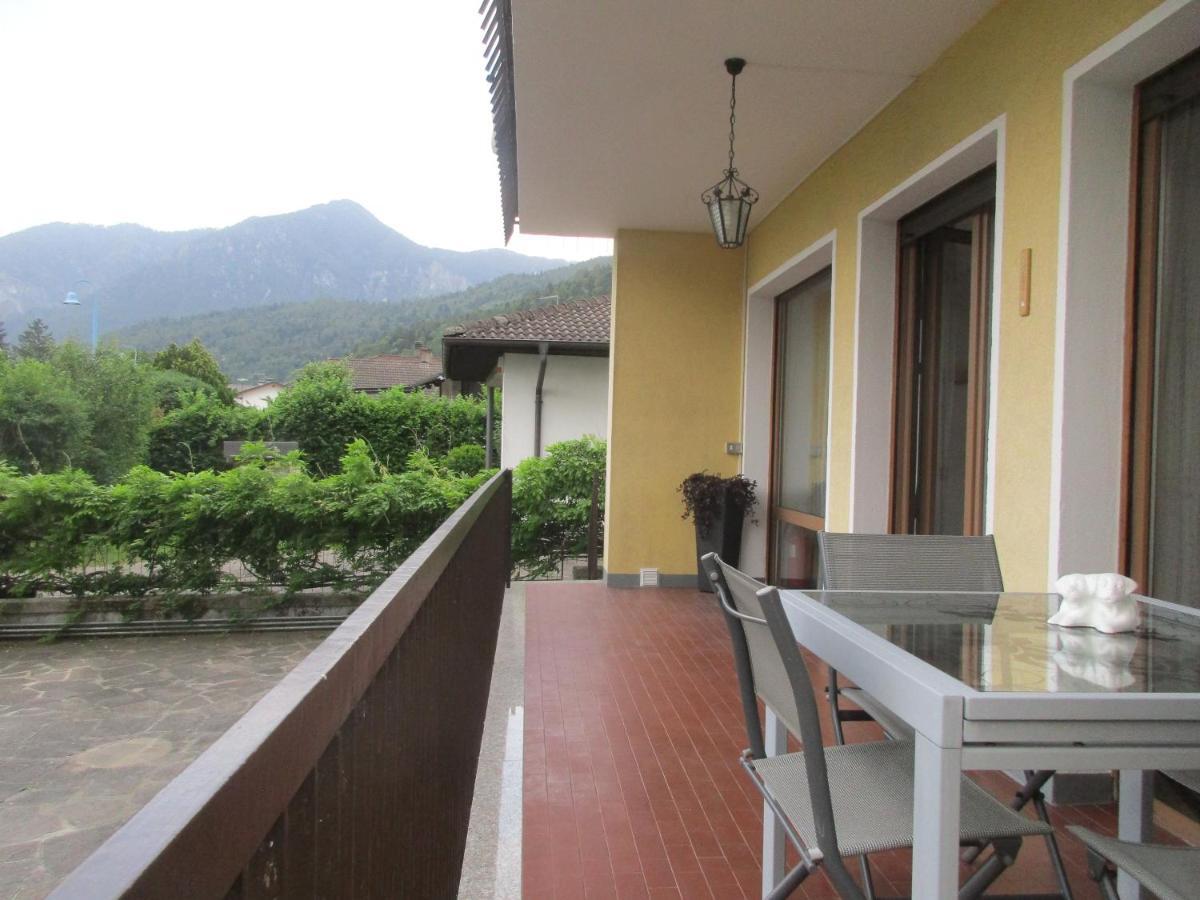 La Perla Del Lago Apartment Calceranica al Lago Luaran gambar
